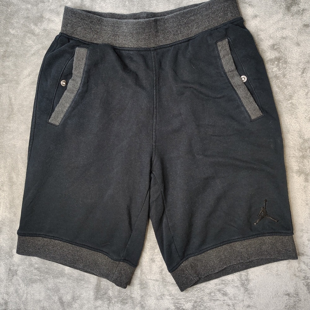 Jordan Shorts Men's M Gray Black Terry Cloth Fleece Basketball Lounge Athleisure